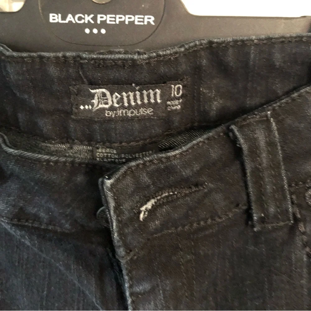 Black denim cropped 3/4 length pants shorter jeans size 10 women’s spring summer - Picture 8 of 9